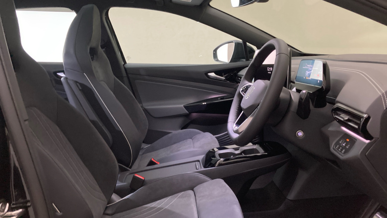 Volkswagen ID.4 210kW Black Edition Pro 77kWh 5dr Auto Electric Estate